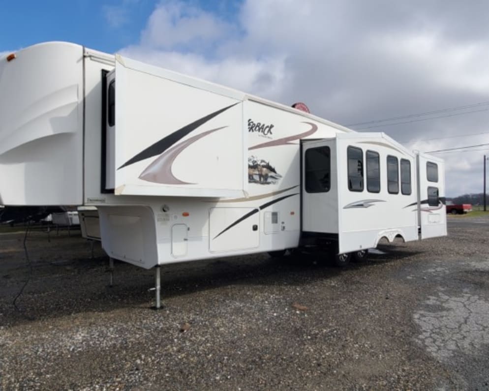 2012 Forest River Cedar Creek Silverback