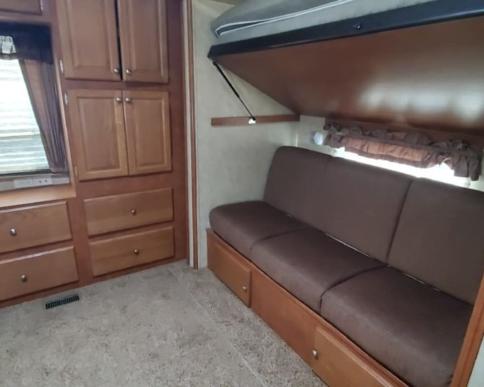 2012 Cedar Creek Silverback  by Forest River for rent in 19940