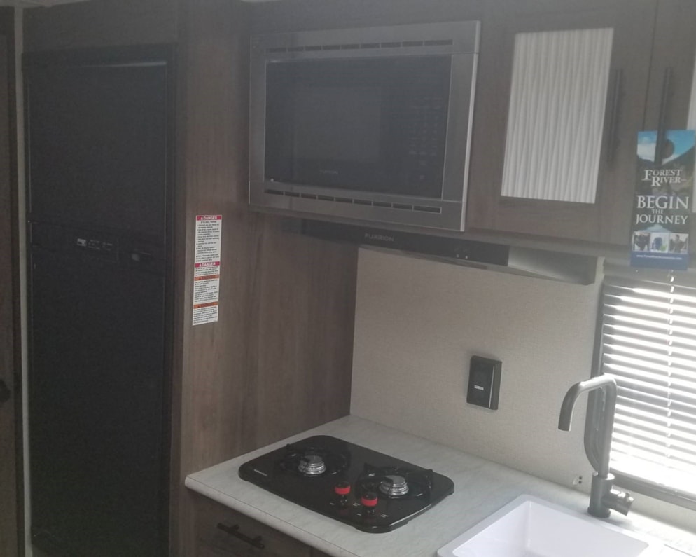 2021 Prime Time Avenger 16FQ Travel Trailer for rent in Newaygo Michigan