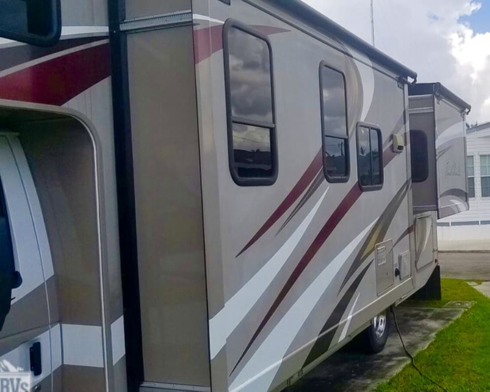 2016 Other Four Winds Class C for rent in Frederick Maryland