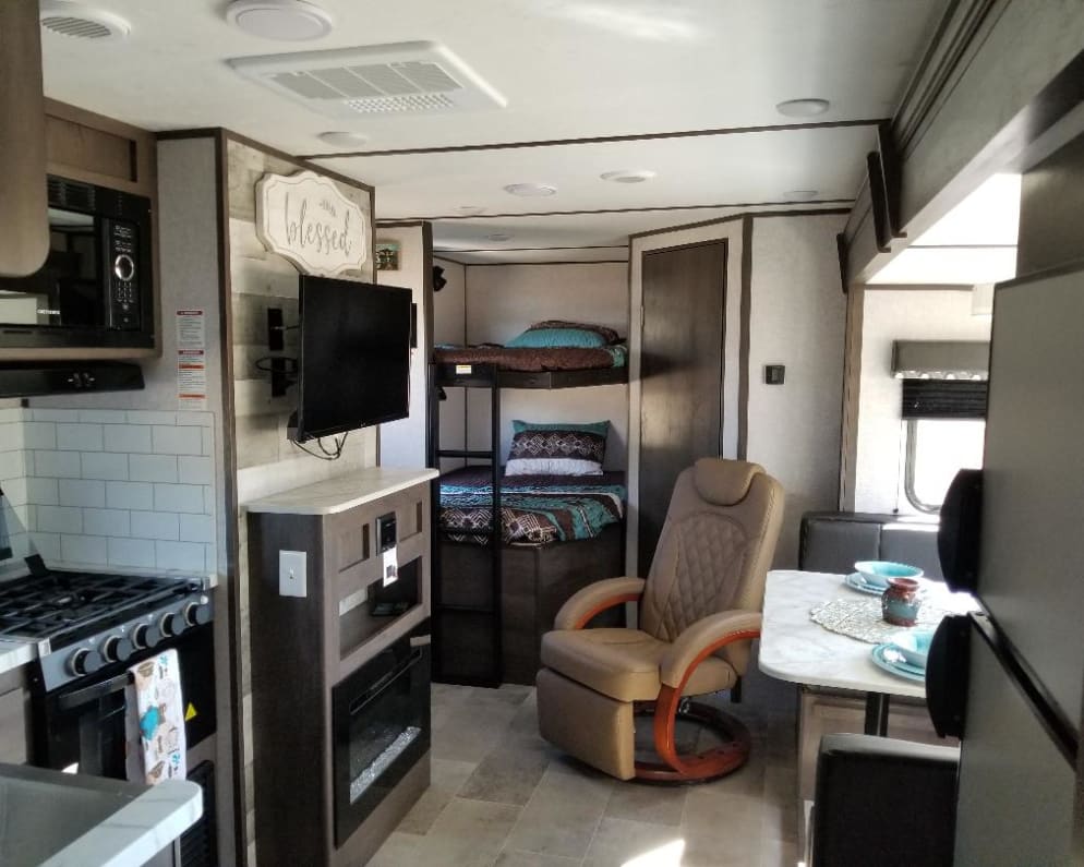 2021 Dutchmen Coleman Travel Trailer for rent in Midlothian Texas