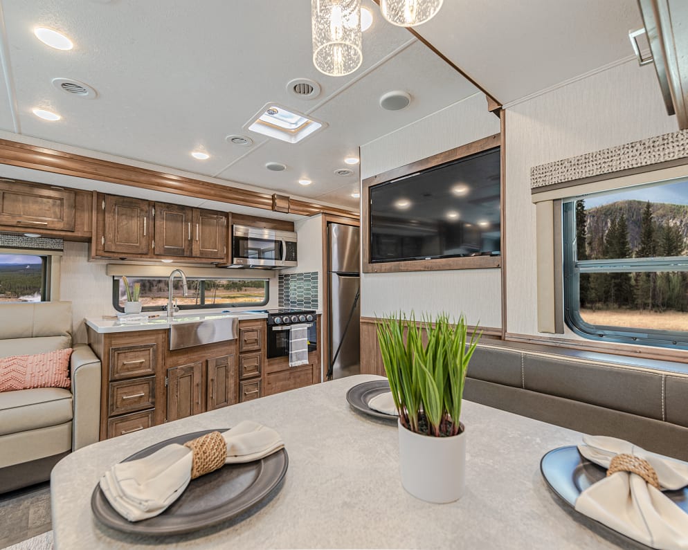 2021 Mirada  by Coachmen for rent in 28412