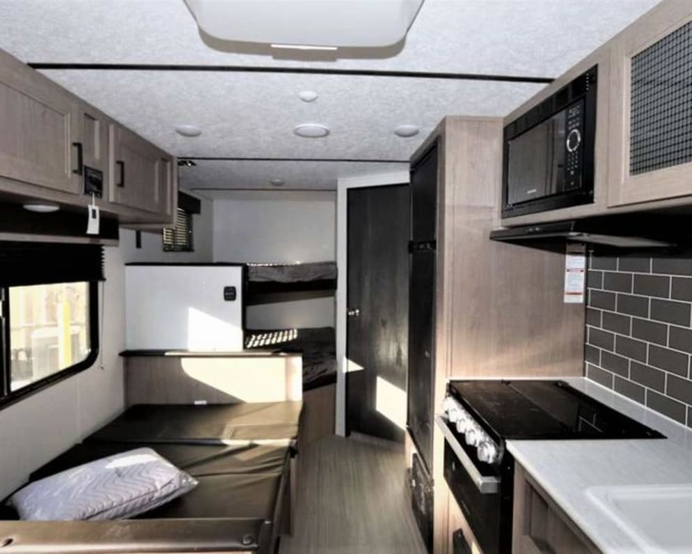 2021 Keystone Hideout Travel Trailer for rent in Kelowna British Columbia