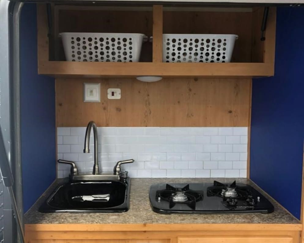 2019 SunRay  by Sunset Park RV for rent in 94538