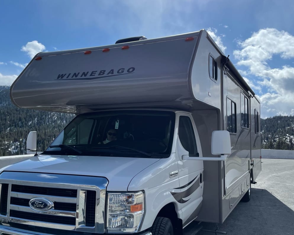 2014 Class C RV for Rent in Los Angeles, California - RVUSA.com