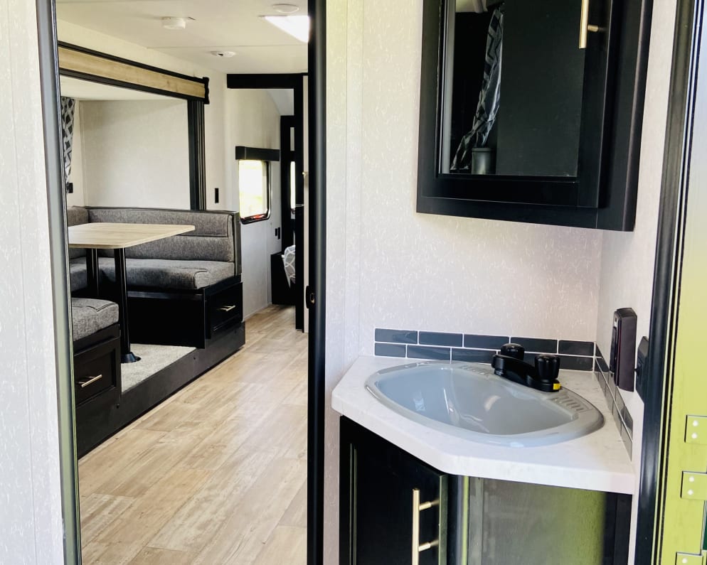 2021 Travel Trailer RV for Rent in Randleman, NC