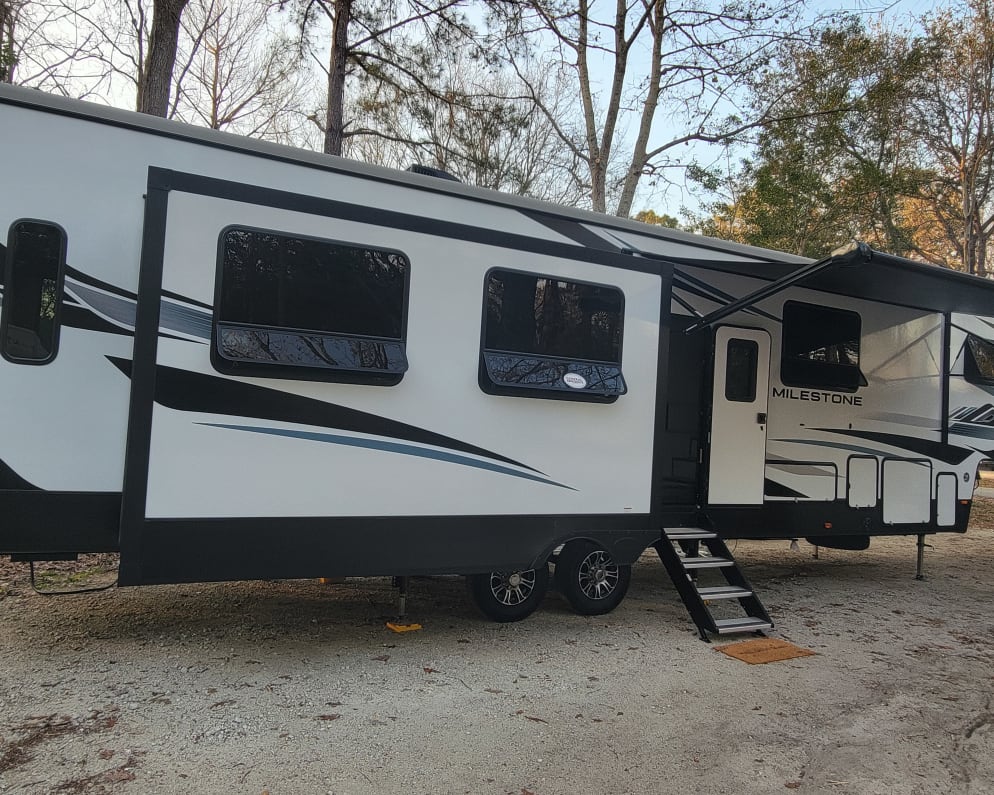 2021 Heartland Milestone 77mb available for rent in Dendron Virginia