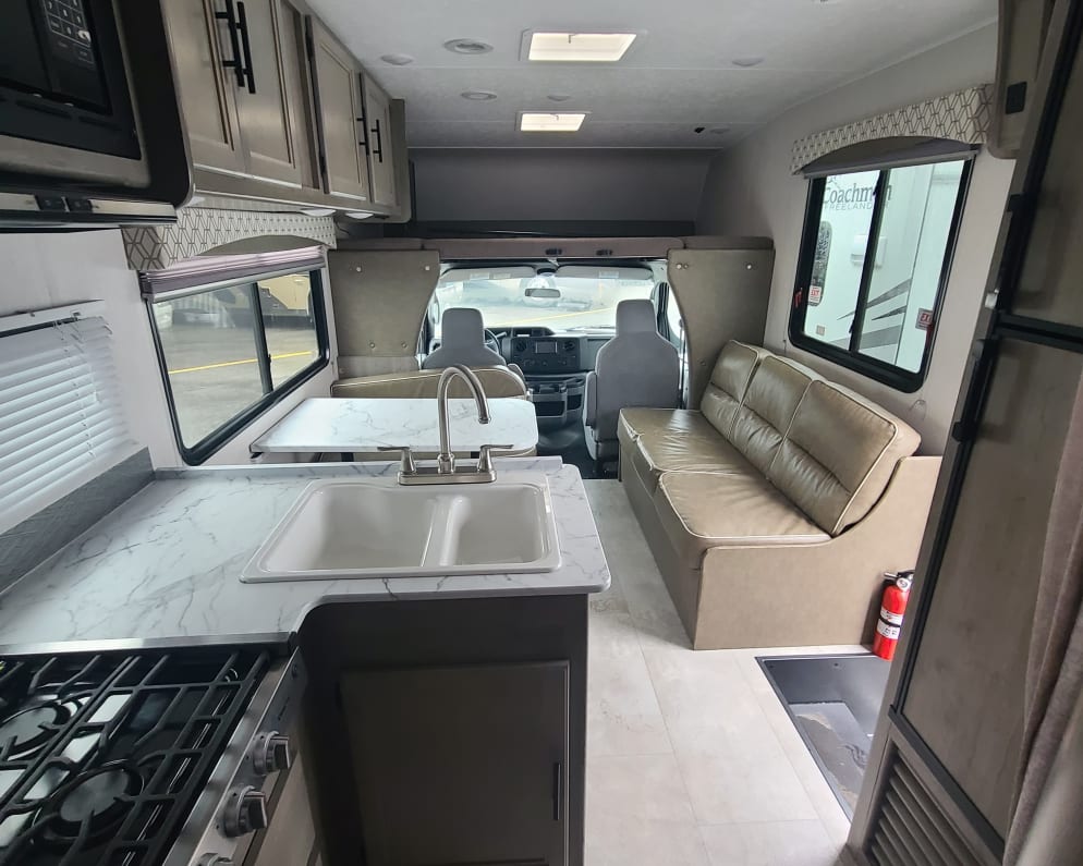 2021 Freelander  by Coachmen for rent in 66207