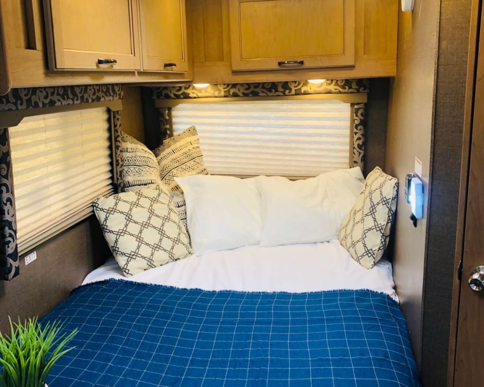 2019 Thor Four Winds available for rent in Pasadena California