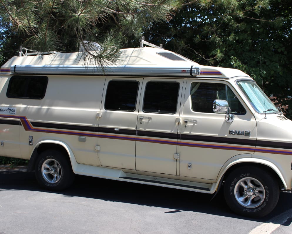 1986 Roadtrek 190 Versatile available for rent in St Bruno De Montarville Quebec