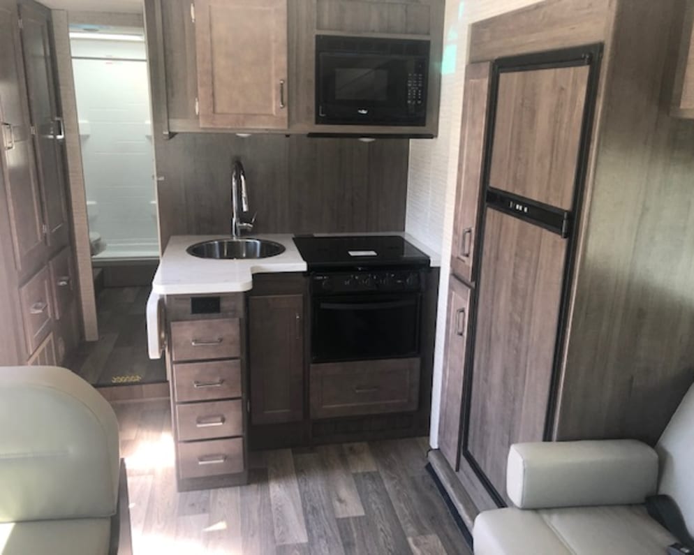 2022 Winnebago Minnie Winnie Class C for rent in Reno Nevada