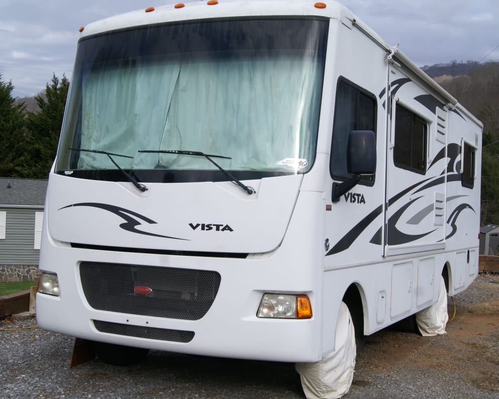 2013 Winnebago Vista Class A for rent in Waynesville North Carolina