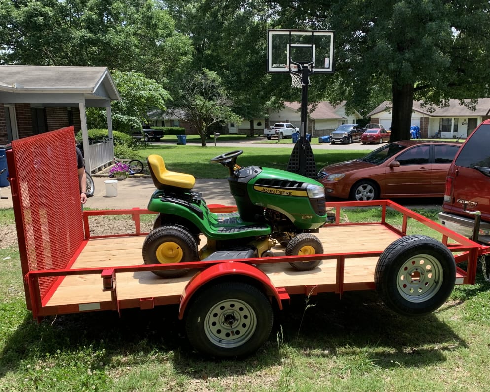 Easily fits a 42” riding lawnmower