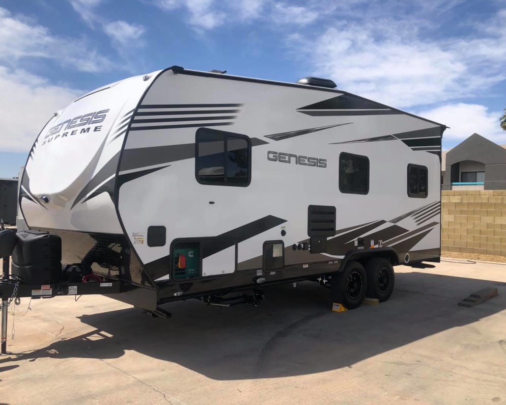 2021 Genesis Supreme Rv Genesis Supreme Toy Hauler for rent in Glendale Arizona