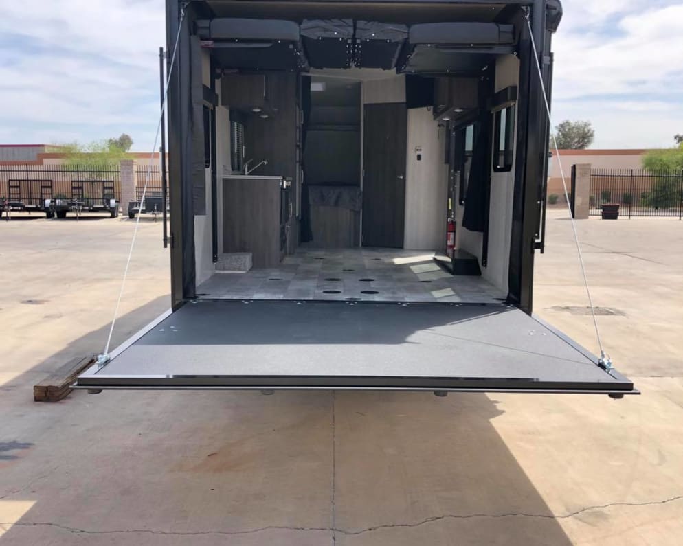 2021 Genesis Supreme Rv Genesis Supreme Toy Hauler for rent in Glendale Arizona