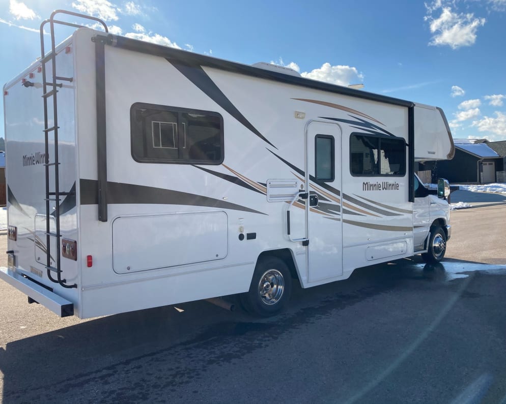 2016 Winnebago Minnie Winnie Class C for rent in Summerset South Dakota