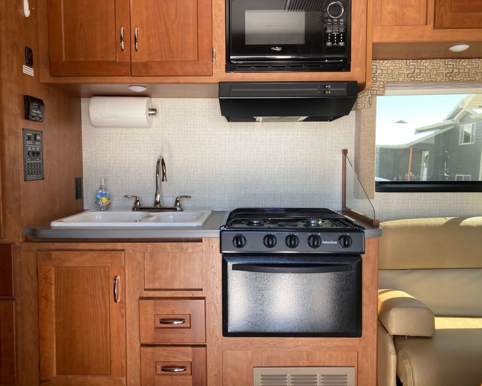 2016 Minnie Winnie  by Winnebago for rent in 57769