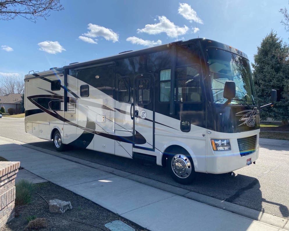 2009 Allegro Allegro Motorhome Class A for rent in Nampa Idaho