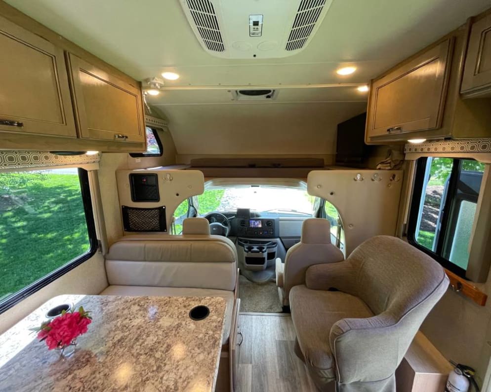 2019 Thor Motor Coach Four Winds