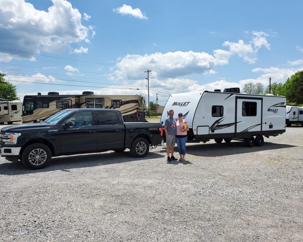 Travel Trailer RV for Rent in Knoxville, Tennessee