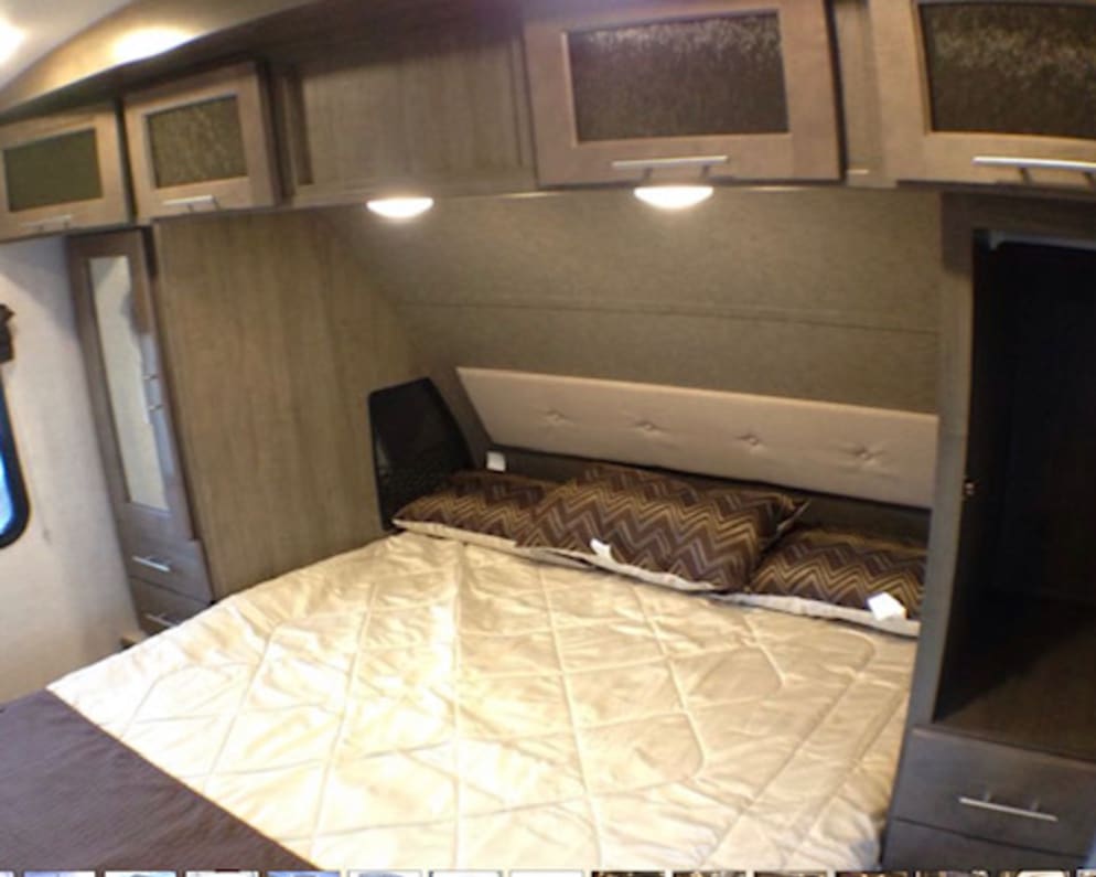 2017 Surveyor  by Forest River for rent in 84532