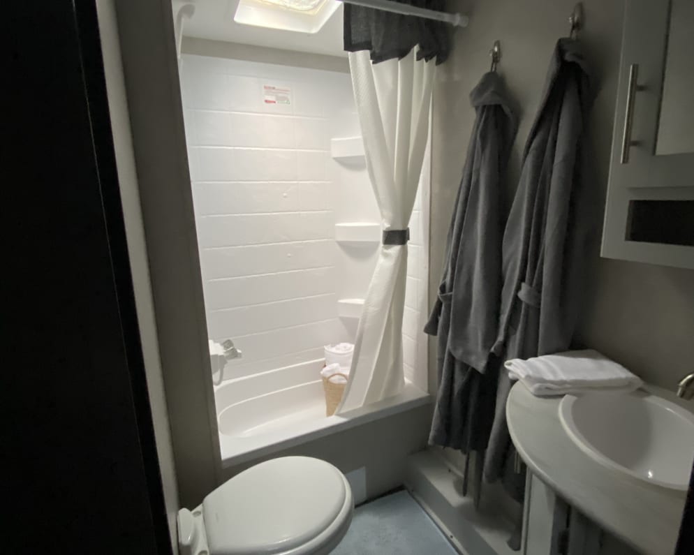 Travel Trailer RV for Rent in Bellingham, Washington