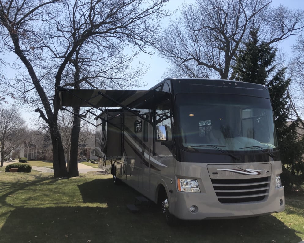 2016 Coachmen Mirada 35BH