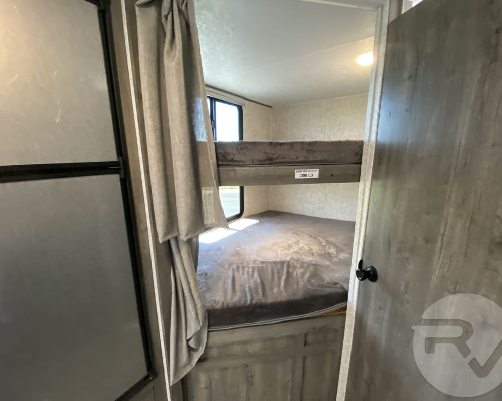 2021 Coachmen Apex available for rent in Gilbert Arizona