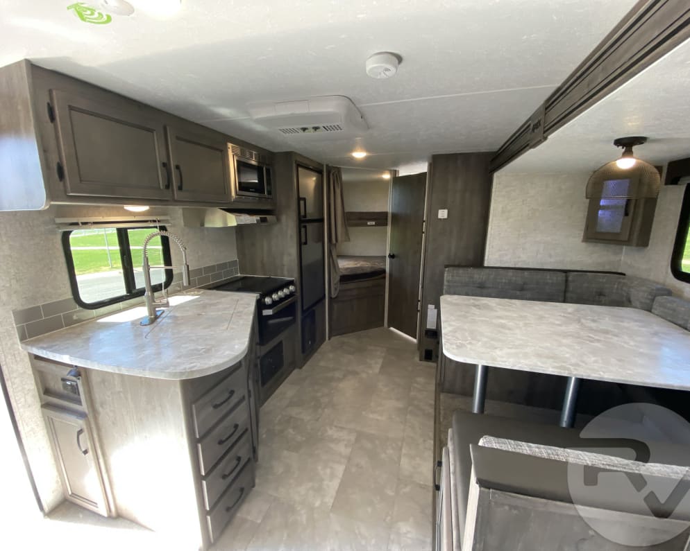 2021 Apex  by Coachmen for rent in 85233