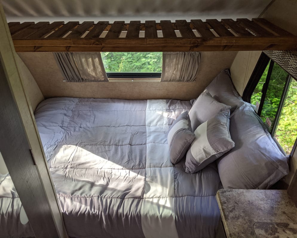2017 R-Pod 178  by Forest River for rent in R5H 0A7