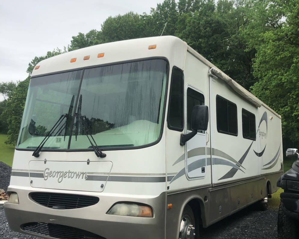 2002 Forest River Georgetown Class A for rent in Frederick Maryland