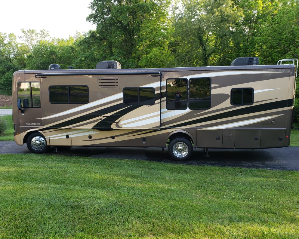 2015 Holiday Rambler Vacationer available for rent in Bloomington Indiana