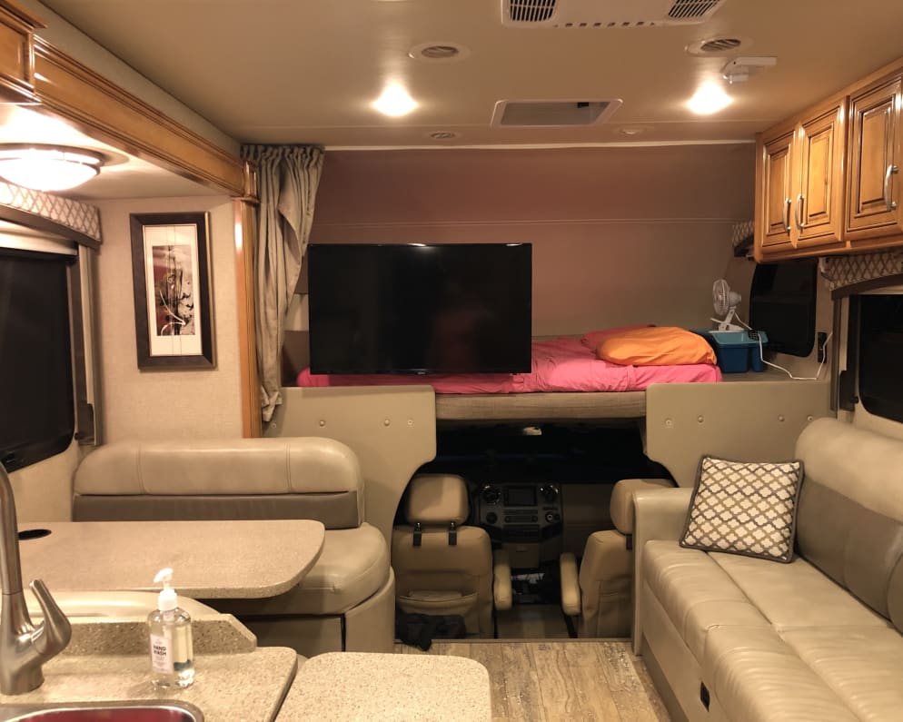 2017 Chateau  by Thor for rent in 48154