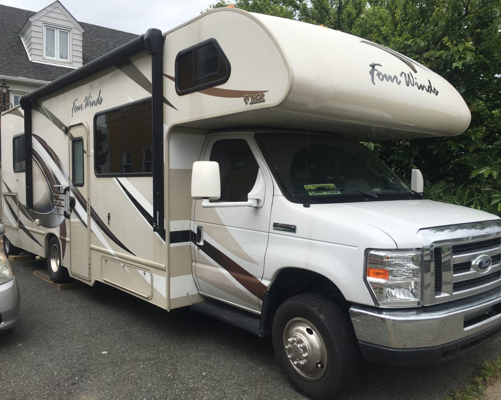 2017 Thor Motor Coach Four Winds