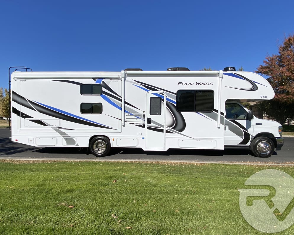 2021 Thor Motor Coach Four Winds available for rent in Phoenix Arizona