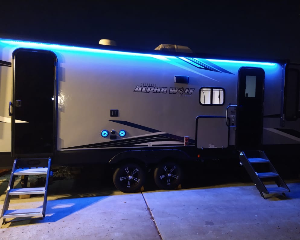 2021 Cherokee Alpha Wolf 26 dbhl  by Forest River for rent in 33776