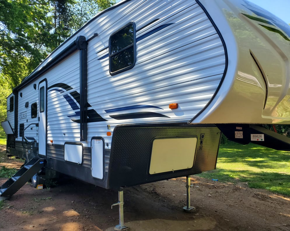 2021 Fifth Wheel RV for Rent in Hammond, Wisconsin