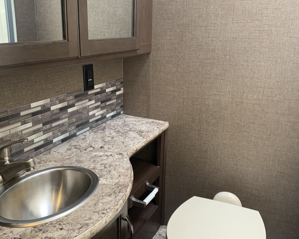 2020 Four Winds  by Four winds for rent in 92618