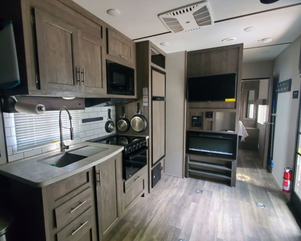 2021 Toy Hauler RV for Rent in ENOCH, Utah