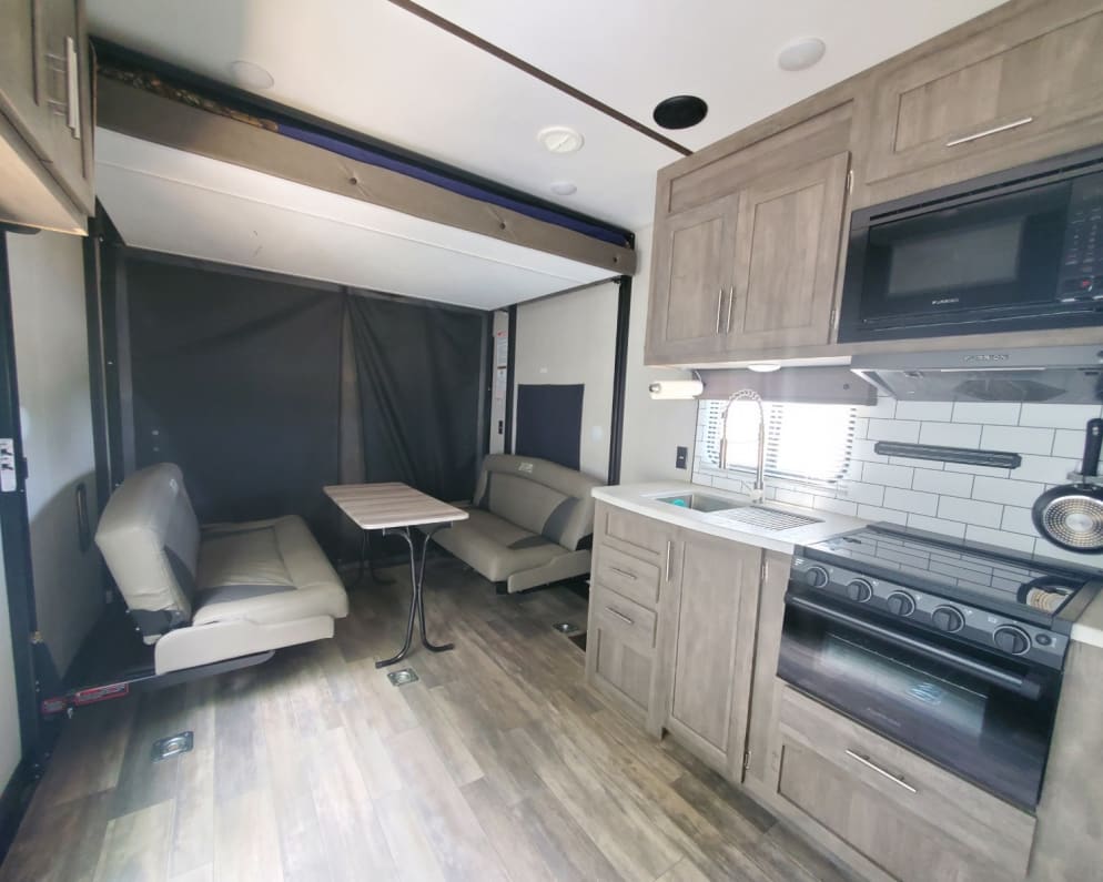 2021 Toy Hauler RV for Rent in ENOCH, Utah