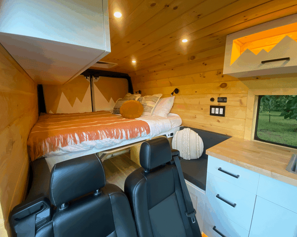 2021 Class B RV for Rent in Huntingdon Valley, Pennsylvania