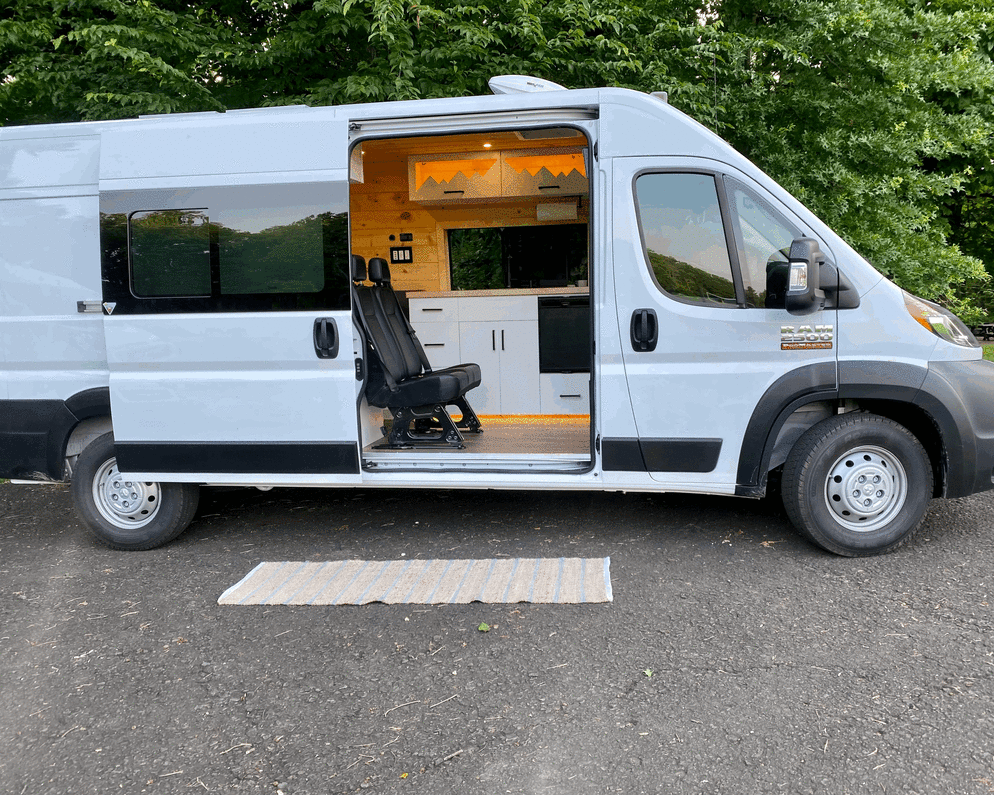 2021 Class B RV for Rent in Huntingdon Valley, Pennsylvania