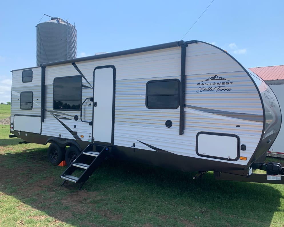 Travel Trailer RV for Rent in Sallisaw, Oklahoma