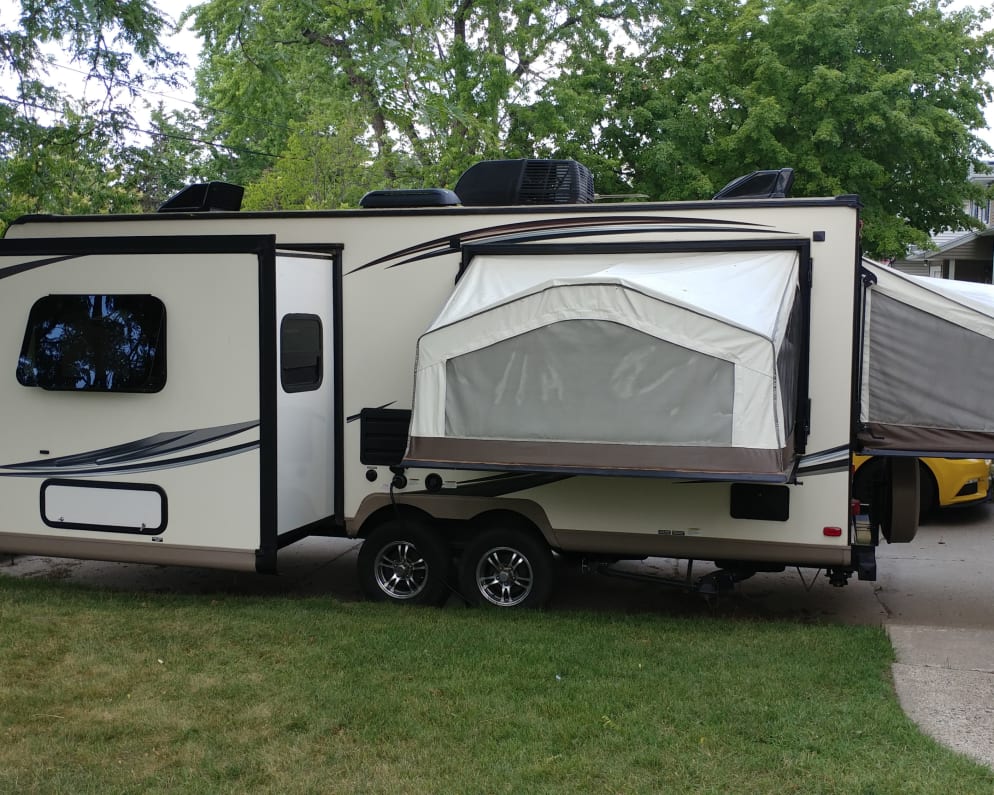 2015 Travel Trailer RV for Rent in Mpls, MN