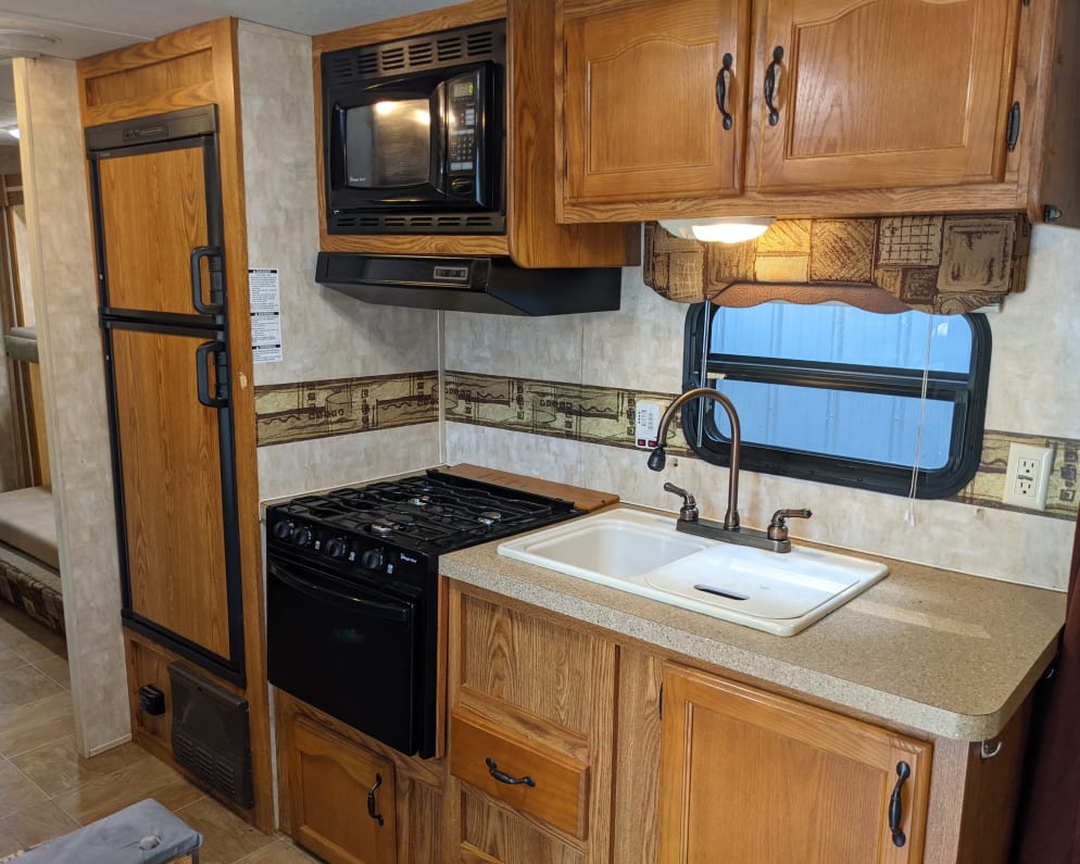 2006 Forest River Cherokee Lite Travel Trailer for rent in Barryton Michigan