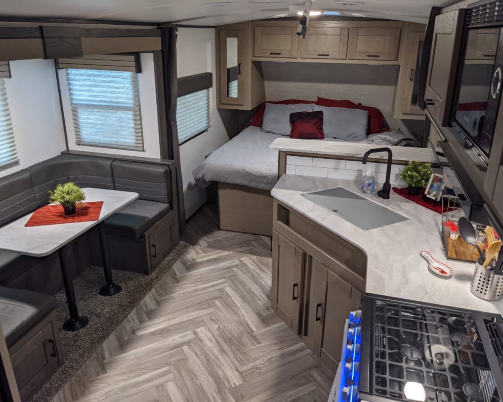 2021 Cruiser RV Shadow Cruiser