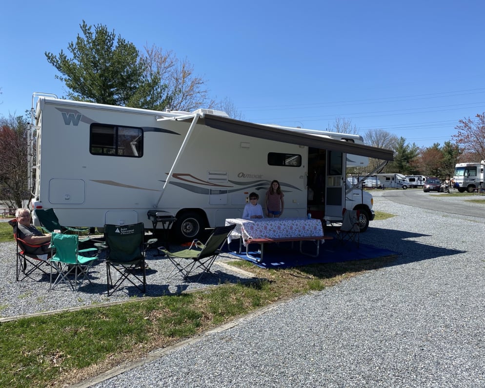 2007 Winnebago Outlook Class C for rent in Fox Point Wisconsin