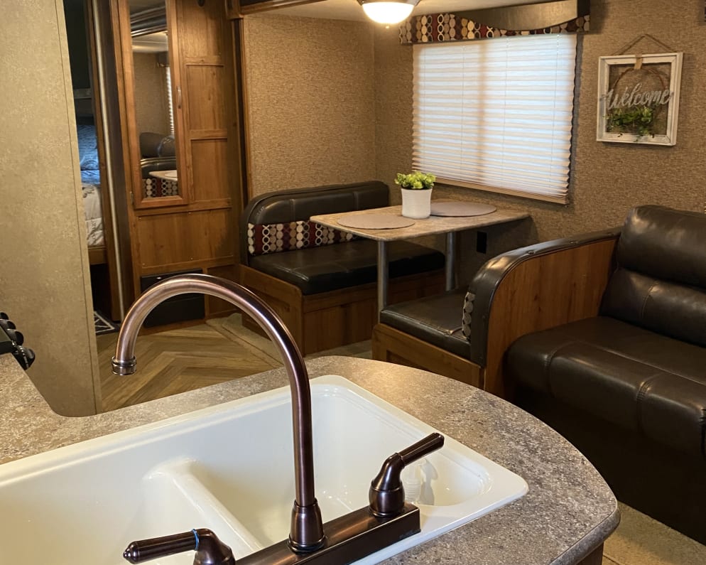 2016 Class C RV for Rent in Aynor, SC