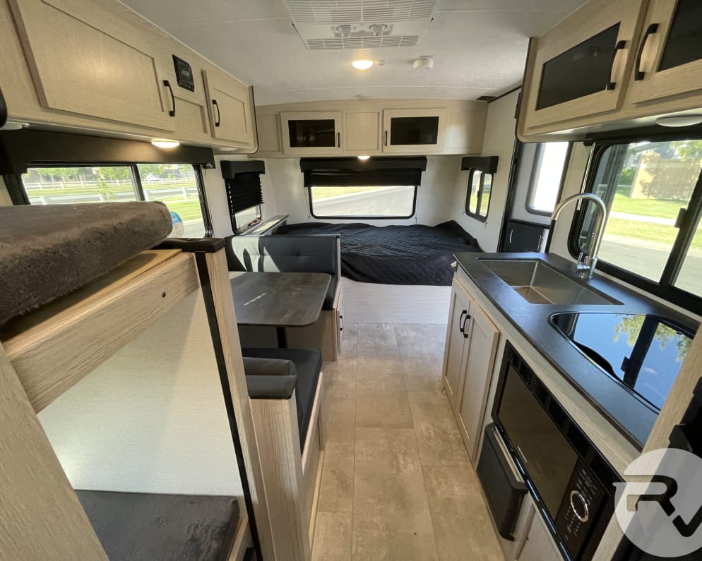 2021 Coachmen Apex Travel Trailer for rent in Phoenix Arizona