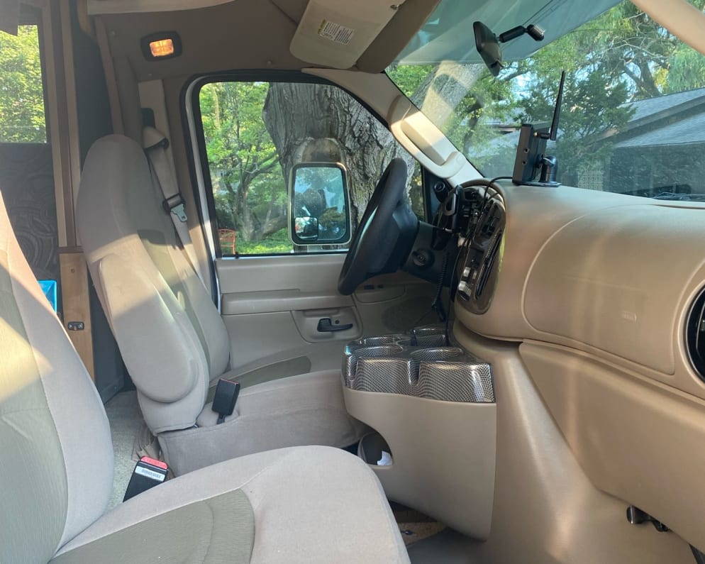 2007 Outlook  by Winnebago for rent in 53217